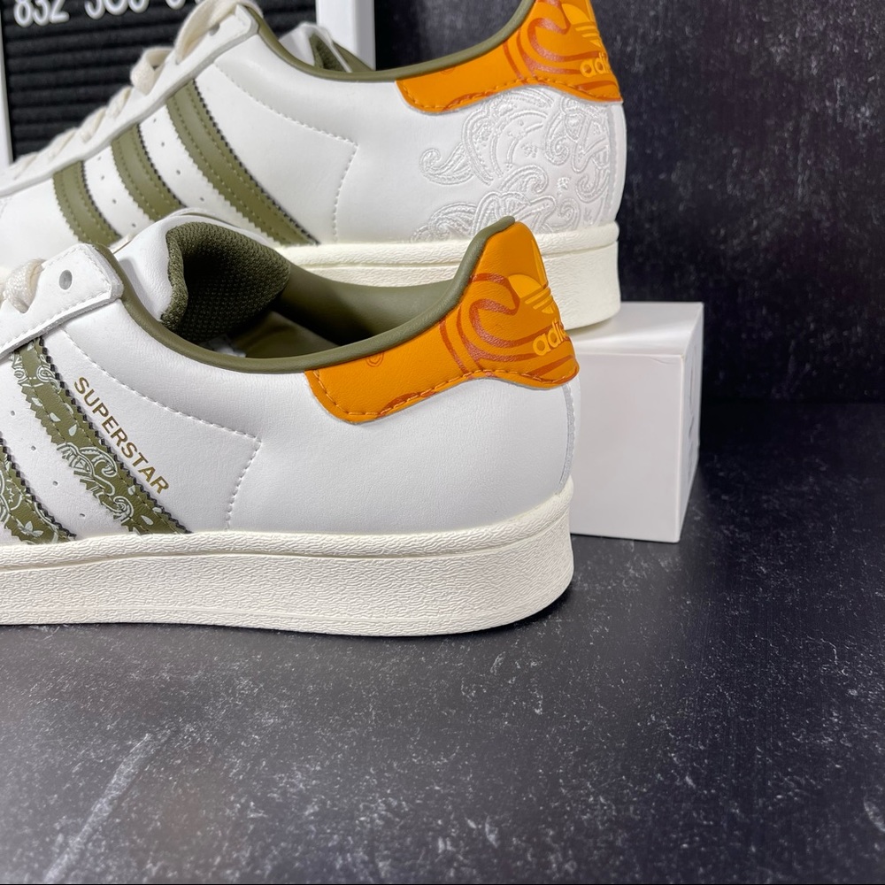 ADIDAS SUPERSTAR BANDANA OFF WHITE FOCUS ORANGE MENS SHOES SIZE 8 GREEN NEW - Picture 9 of 10